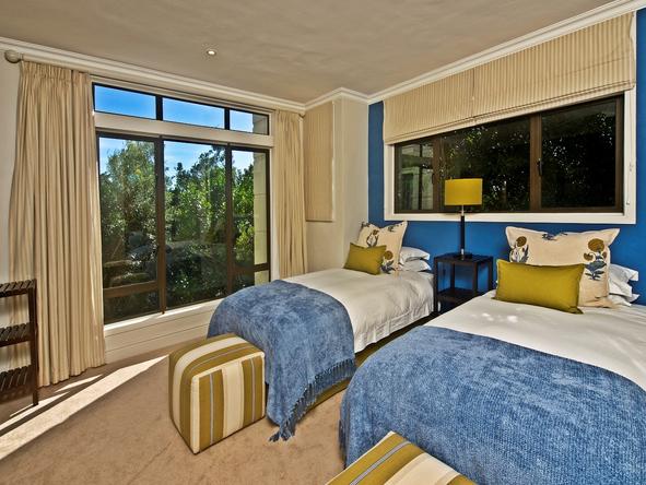 Knysna Heights Villa - Bedroom 